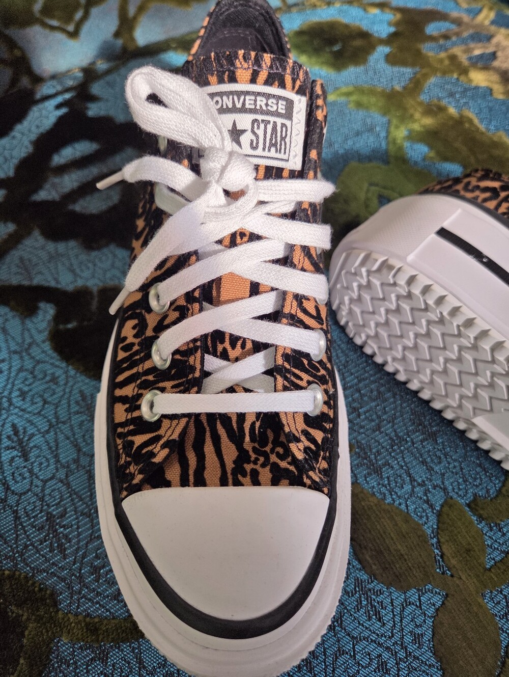 Converse AllStar Lift Double Stack Animal Print Platform, Size 6.5M, 8.5W - Picture 6 of 6